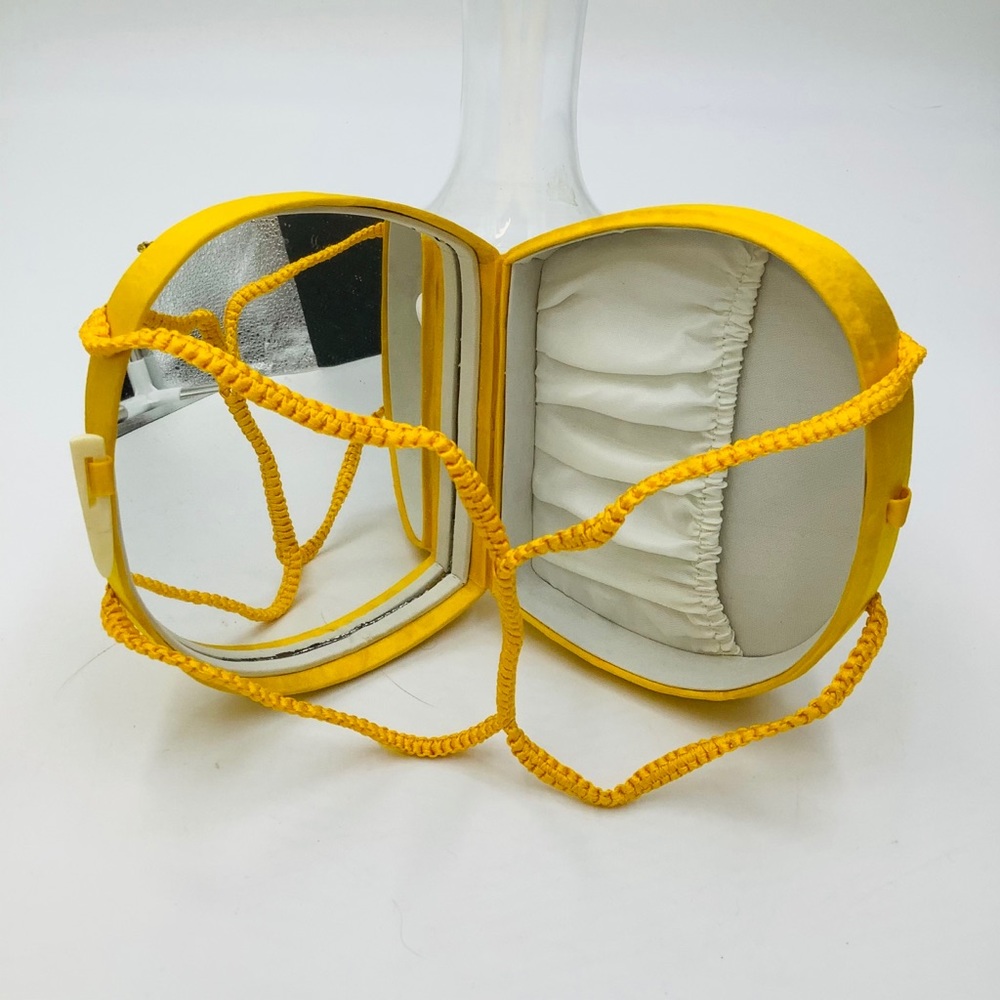 Vintage Yellow Gold Silk Clutch Purse - Picture 7 of 12